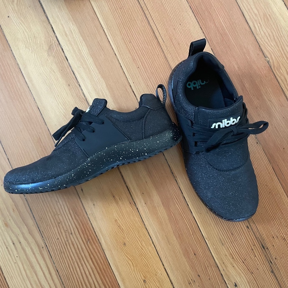 Snibbs SpaceCloud black glitter work sneaker